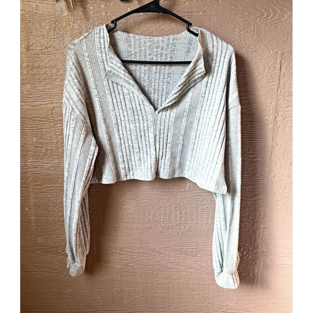 Rib-Knit V-Neck Long Sleeve Cropped Pullover Sweater